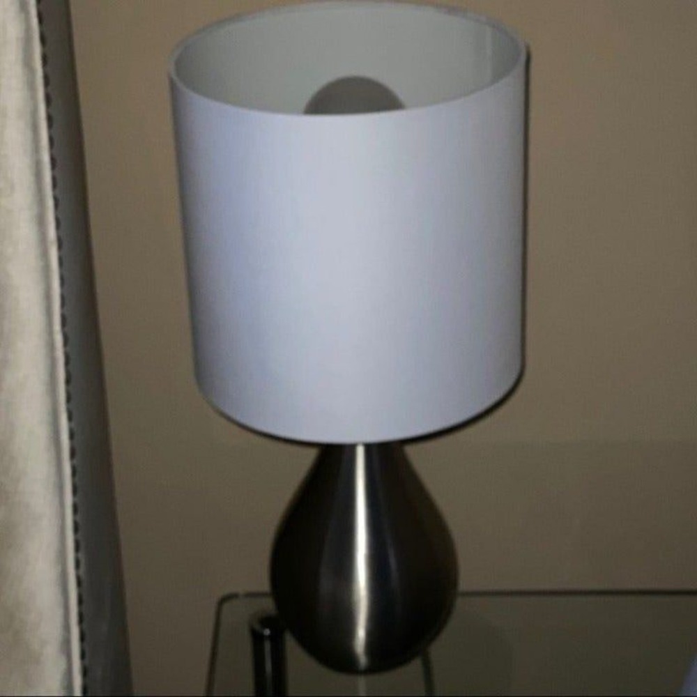 Gorgeous Stylish Modern Side Table Lamp Silver - Picture 2 of 6